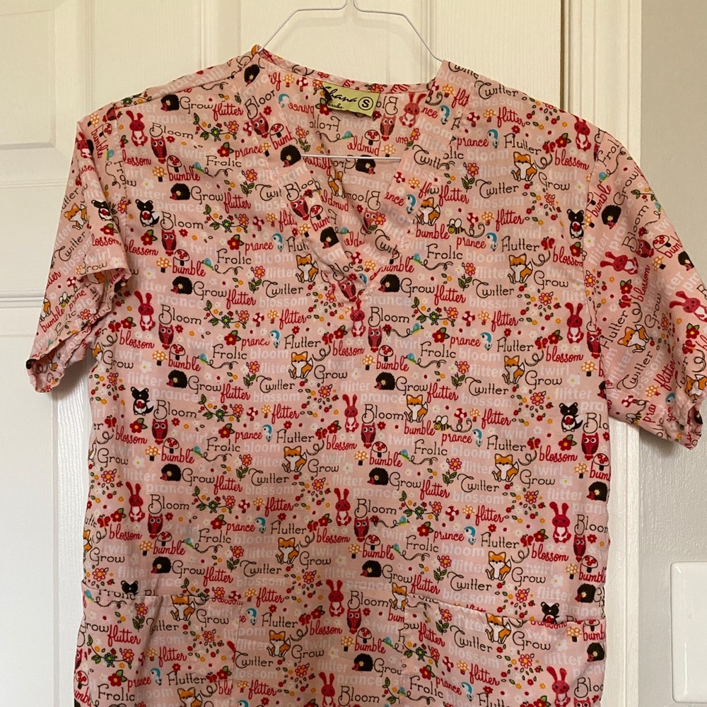 spring scrub top
